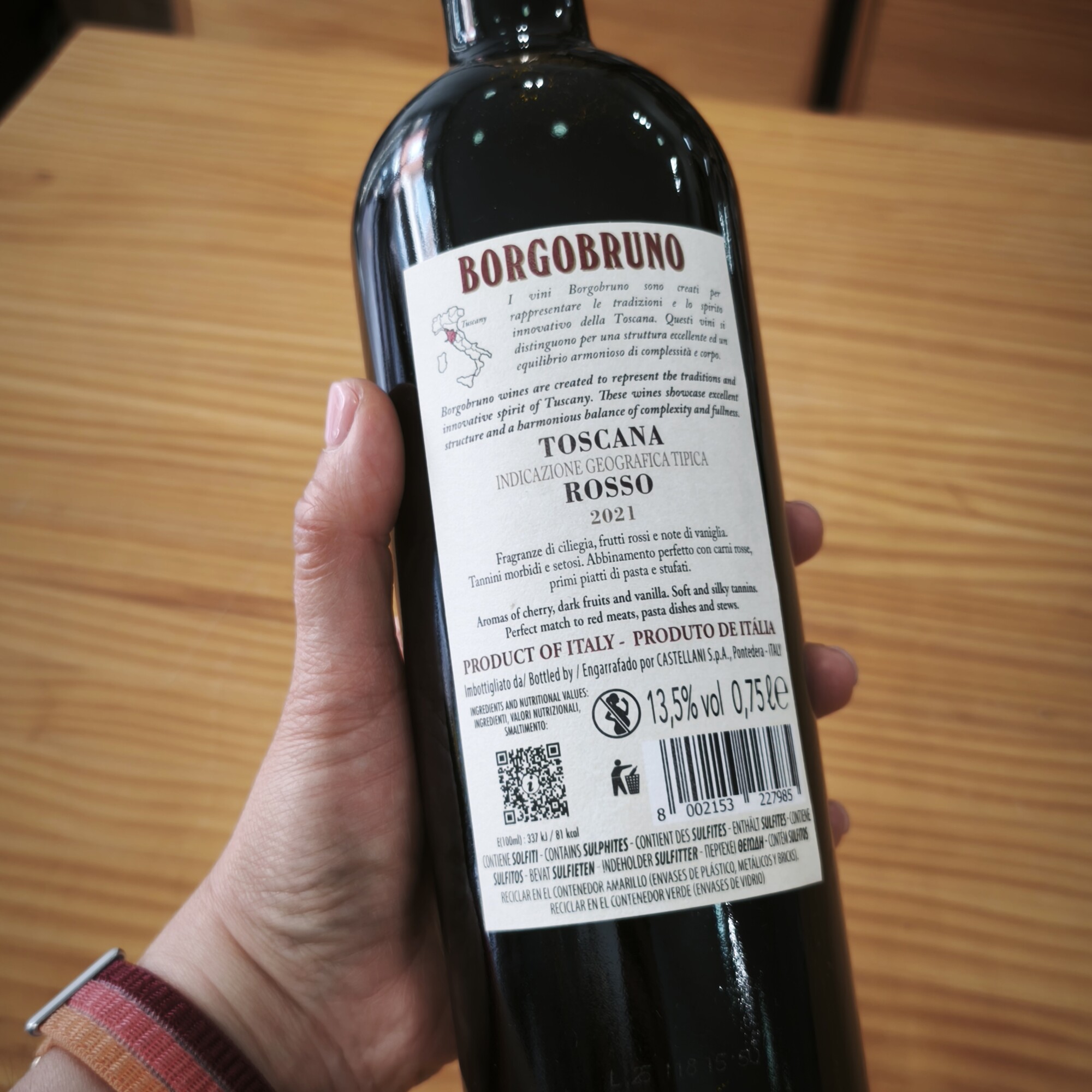 Vino tinto Toscana italiana Borgobruno contraetiqueta