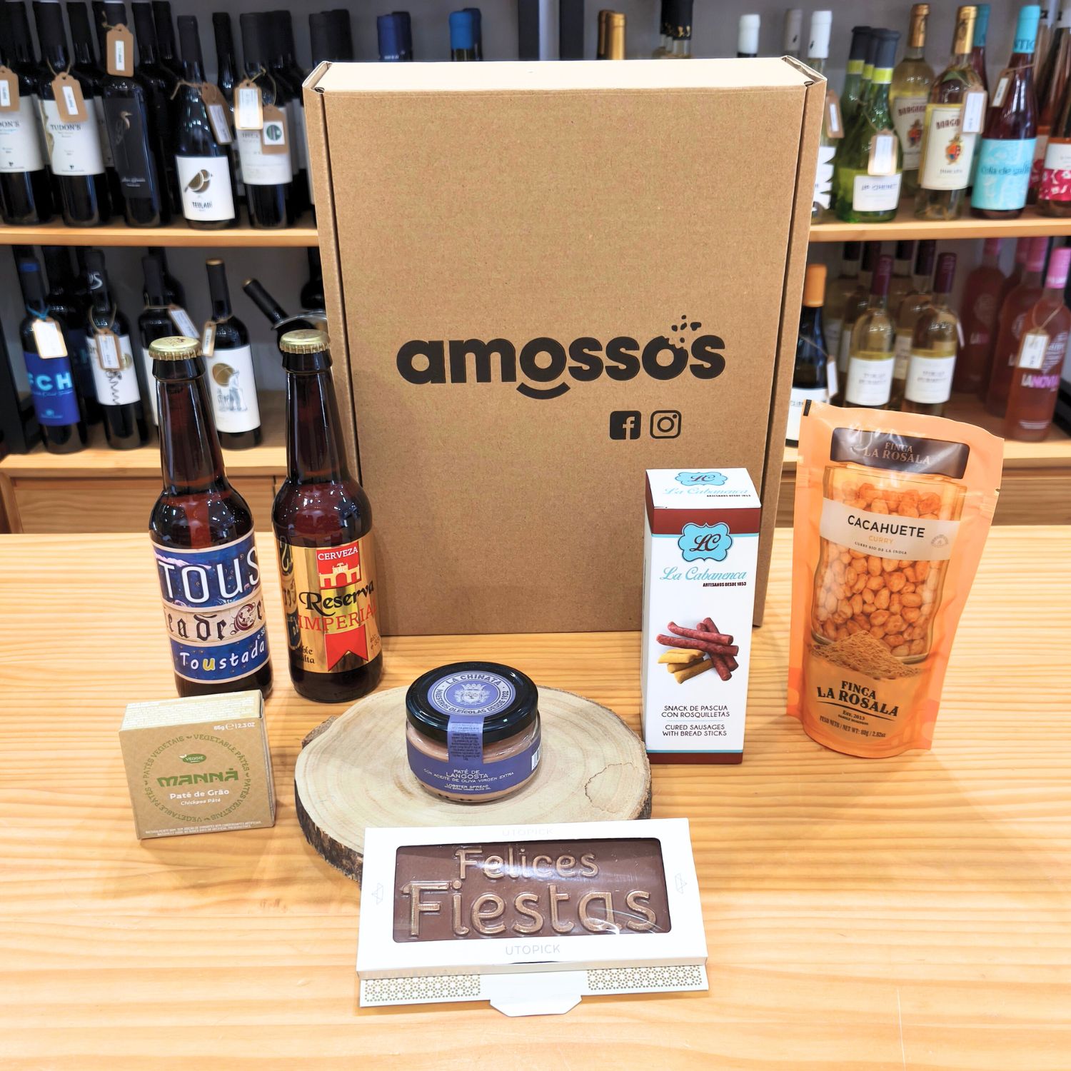 Caja gourmet 'Picoteo imperial' con cervezas, embutido, frutos secos, patés y chocolate