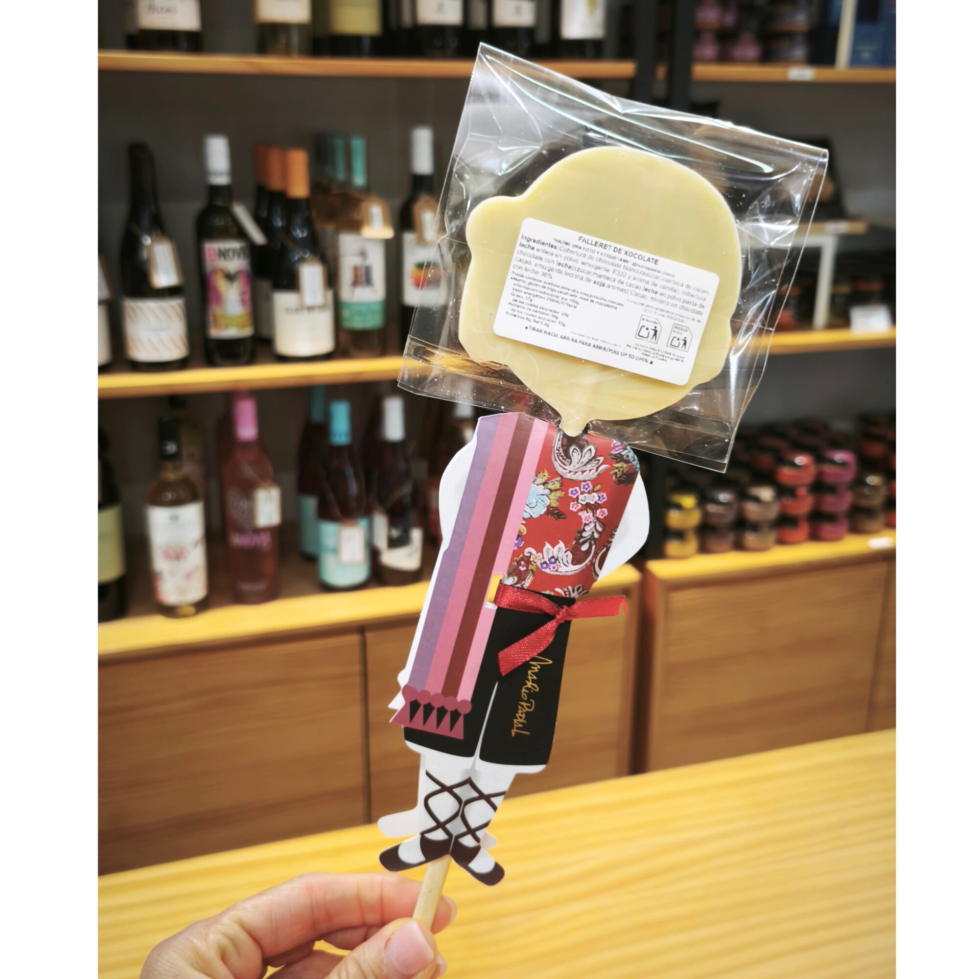 Piruleta fallero de chocolate 'Mario Padial' - Imagen 3
