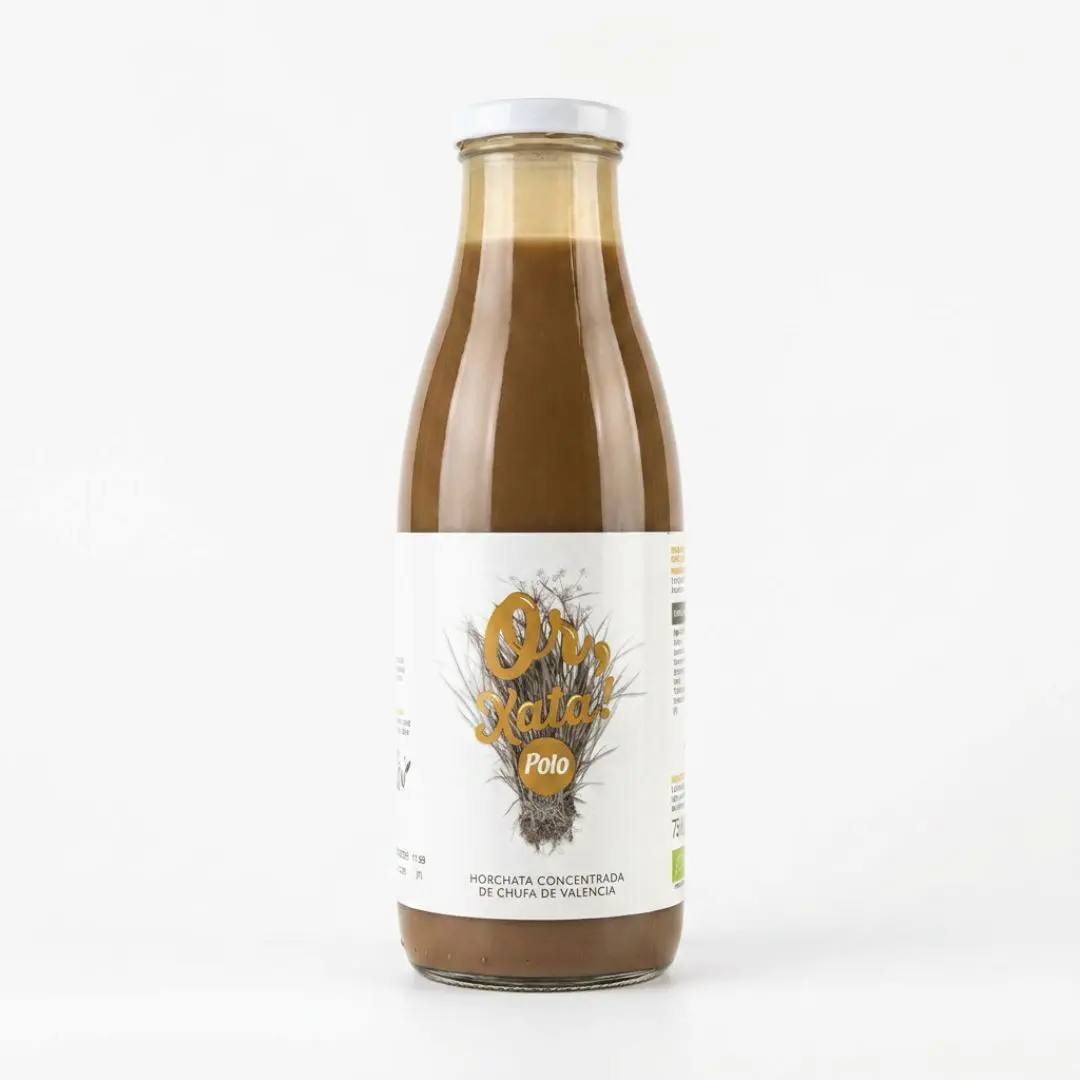 Botella de horchata concentrada Polo premium de 750 ml con sesenta y dos por ciento de chufa