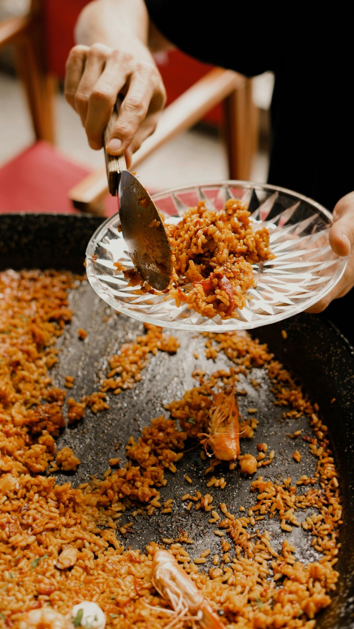 Plato de arroz de paella de marisco